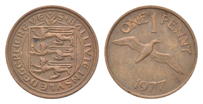 Гернси 1 пенни 1977 Елизавета II (1952-2022), северная олуша в полете KM 27 бронза 4702-751