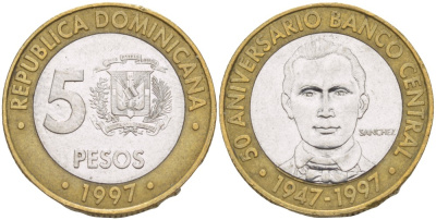 Доминиканская республика 5 песо 1997 50 лет центральному банку KM 88 биметалл 4541-1112