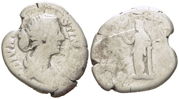 Римская Империя денарий 176 - 180 Фаустина Младшая, жена Марка Аврелия, посмертная чеканка, DIVA FAVSTINA PIA, бюст императрицы / AETERNITAS, Этернитата, персонификация Вечности, Рим, fine RIC 740 серебро 1073-11-24