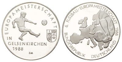 ФРГ медаль посвященная Чемпионату Европы 1988 - "Город принимающий Евро - Гельзенкирхен" 1988 диаметр 39 мм, вес 23,5 гр серебро PROOF 11-327-23