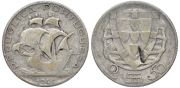 ПОРТУГАЛИЯ 2,50 ЭСКУДО 1944 KM 590 серебро 4178-335