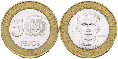 Доминиканская республика 5 песо 1997 50 лет центральному банку KM 88 биметалл 4541-1113
