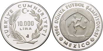 Турция 10000 лир 1986 Чемпионат мира по футболу в Мексике 1986 года, игрок на фоне мяча KM 986 серебро PROOF 1074-4-22
