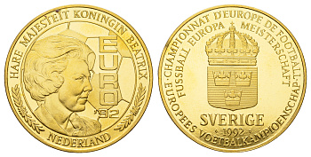 Швеция медаль посвященная чемпионату Европы по футболу 1992 (Euro 92) - Рихард Карл Фрайхерр фон Вайцзеккер - президент ФРГ 1992 диаметр 38 мм, вес 30,2 гр медь плакированная золотом UNC 4677-722