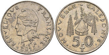 Французская Новая Каледония 50 франков 2013 хижина среди сосен и пальм, (IEOM) KM 13a, Schoen 15a, Lec 128i медно-никель 4111-1044