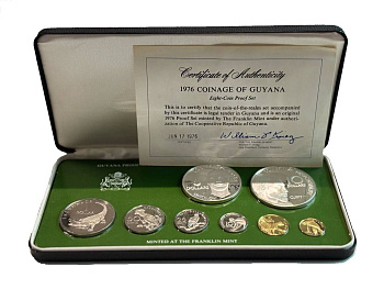 Гайана набор из 8 монет (1, 5, 10, 25 и 50 центов; 1, 5 и 10 долларов) 1976 10 лет Независимости, в оригинальной упаковке, с сертификатом подлинности KM 37, 38, 39, 40, 41, 42, 43a и 44a) PROOF 4-3-1-19