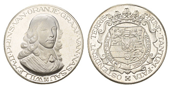 Нидерланды медаль из серии история Нидерландов - Вильгельм II Оранский - прниц (Штатгальтер) Нидерландов первая половина XX века Ostendent Terris Hunc Tantum Fata (Юно­шу явят зем­ле на мгно­ве­нье судьбы), диаметр 25 мм, вес 7,4 гр серебро PROOF 4671-112