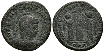 Римская Империя нуммий 322 - 323 Константин I Великий VICTORIAE LAETAE PRINC PERP Августа Треверов Very fine (степень редкости R5) RIC 209 бронза 1073-6-31