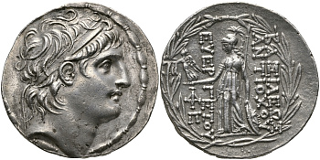 Государство Селевкидов тетрадрахма 138 - 129 гг. до н.э. Антиох VII Сидет, Афина Никефорос с копьем и щитом, Антиохия, about extremely fine, 16,73 гр HGC 1067d серебро  00-000-00