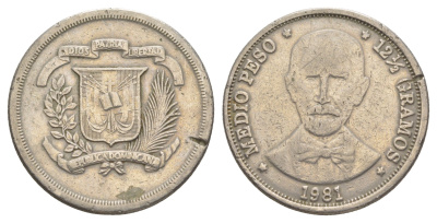 Доминиканы (Доминиканская Республика) 1/2 песо 1981 KM 52 медно-никель 4645-411