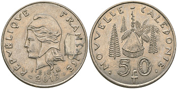 Французская Новая Каледония 50 франков 2013 хижина среди сосен и пальм, (IEOM) KM 13a, Schoen 15a, Lec 128i медно-никель 115-1232
