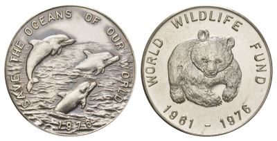 Нидерланды медаль "Всемирный фонд дикой природы - 15 лет, 1961-1976" 1976 Спасем океаны нашего мира, вес 20,6 гр, диаметр 33 мм, в футляре серебро UNC 4-3-2-29