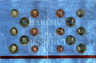 Ватикан набор из 8 монет 2005 1 евроцент-2 евро, европробники, в оригинальном буклете, Бенедикт XVI BUNC 00-00