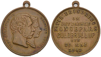 ДАНИЯ МЕДАЛЬ 1892 В ПАМЯТЬ О ЗОЛОТОЙ СВАДЬБЕ КОРОЛЯ КРИСТИАНА IX B КОРОЛЕВЫ ЛУИЗЫ (26 МАЯ 1892), ДЕДА И БАБУШКИ БУДУЩЕЙ РУССКОЙ ИМПЕРАТРИЦЫ МАРИИ ФЁДОРОВНЫ, С КОЛЬЦОМ ДЛЯ НОШЕНИЯ, ДИАМЕТР 24 ММ., ВЕС 43,92 ГР. бронза 272-1535