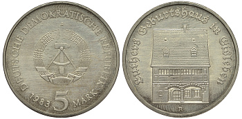 ГДР 5 марок 1983 А, Мартин Лютер, дом рождения в Айслебене KM 90, J. 1590 медно-никель UNC 413-6741