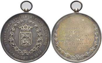 Нидерланды медаль 1925 от ассоциации фризской породы крупного рогатого скота, основанной в 1879 году, первый приз бычку по кличке "PIET" 7 октября 1925 года, диаметр 50 мм., с ушком для ношения  белый металл    1089-1-31