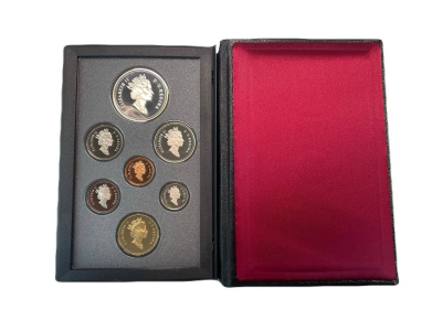 Канада набор из 7 монет (1, 5, 10, 25 и 50 центов; 1 доллар) 1994 25 лет последнему патрулю на собачьих упряжках, в оригинальной упаковке, с сертификатом подлинности KM 181, 182, 183, 184, 185, 186 и 251 PROOF 6-6-2-03