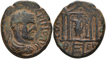 Римская Империя, Провинция Сирия, Финикия, Берит AE 217 - 218 Макрин, бюст императора / Ника, возлагающая венок на Астарту в храме, 12,29 гр, 24 мм BMC 162 бронза 1100-4-34