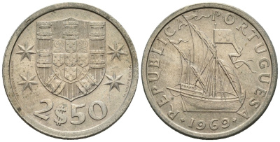 Португалия 2,5 эскудо 1969 парусник KM 590 медно-никель 4147-629