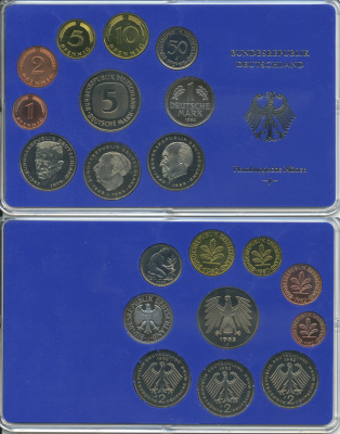 ФРГ НАБОР ИЗ 9 МОНЕТ 1982 J ОФИЦИАЛЬНЫЙ НАБОР В ПЛАСТИКЕ PROOF 00-00