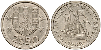 Португалия 2,5 эскудо 1982 парусник KM 590 медно-никель  UNC  4598-1254