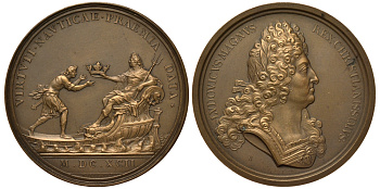 Франция медаль 1642 Людовик XIV, подношение короны на корабле, чекан XIX века, 162,4 гр, 72 мм бронза 00-00