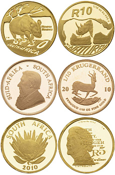 ЮАР НАБОР ИЗ 3 МОНЕТ (PRESTIGE SET) 2010 10 РАНДОВ НОСОРОГ, ВЕС 1/10 УНЦИИ (3,11 ГР.), 1/10 КРЮГЕРАНДА, ВЕС 1/10 УНЦИИ (3,11 ГР.), 5 РАНДОВ НАДИН ГОРДИМЕР, ВЕС 1/10 УНЦИИ (3,11 ГР.), ТИРАЖ НАБОРА 500 ЭКЗ., СЕРТИФИКАТ (№196), В ПОДАРОЧНОЙ ДЕРЕВЯННОЙ КОРОБК