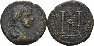 Римская Империя, Провинция Нижняя Мезия, Никополь-на-Истре AE 218 - 222 Элагабал, голова императора / городские ворота с двумя башнями, над ними гидра, 11,9 гр, 26 мм AMNG 2003 бронза 1100-4-42