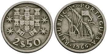 Португалия 2,5 эскудо 1965 парусник KM 590 медно-никель 4176-1234