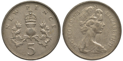 Великобритания 5 пенсов 1975 Елизавета II (1952-2022) KM 911, Spink 4233 (D1) медно-никель 186-844