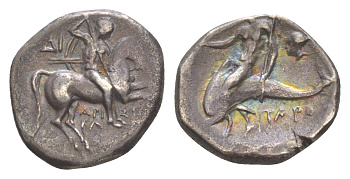 Калабрия, Тарент номос 272-240 гг. до н.э. магистрат Аристокл, воин верхом на коне/TAPA?, Фалантос верхом на дельфине, голова нимфы, 6,15 гр HN Italy 1033 серебро 00-814-04
