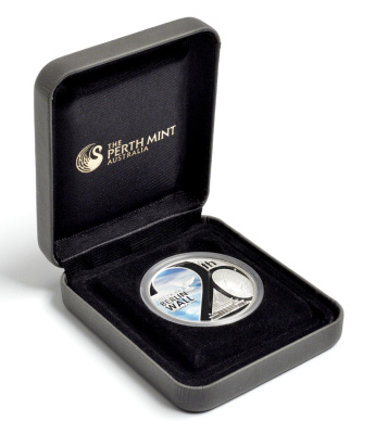 Канада официальный набор из 6 монет (1, 5, 10, 25 и 50 пенсов; 1 доллар) 1974 в оригинальной упаковке, 100 лет городу Виннипег KM 59, 60.1, 77, 62b, 75.1 и 88 UNC 2-5-2-21