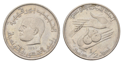 Тунис 1/2 динара 1983 KM 303 медно-никель 4114-313