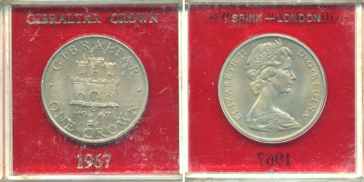 Гибралтар 1 крона 1967 Елизавета II (1952-2022), старый замок, в оригинальной пластиковой коробке, первый год чекана KM 4 медно-никель UNC 6-6-1-7