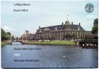 Нидерланды годовой набор из 5 монет + жетон мондвора 1987 подарочный картонный буклет (5 центов - 2 1/2 гульдена) UNC 5-4-1-04