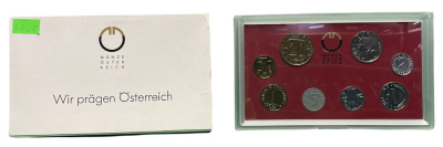 Австрия набор из 8 монет 1993 официальный набор, 2, 5, 10, 50 грошей, 1, 5, 10, 20 шиллингов, девять провинций Австрии, в пластике KM MS 2 UNC 6-6-2-10