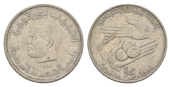 Тунис 1/2 динара 1983 FAO, сбор урожая KM 303 медно-никель 4398-455