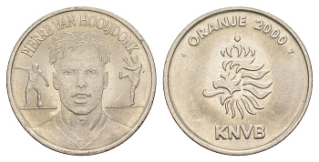 Нидерланды медаль футболисты сборной Голландии на Евро (чемпионате Европы по футболу) 2000 - Пьер Ван Хойдонк 2000 диаметр 27 мм, вес 8,2 гр медно-никель 4175-446