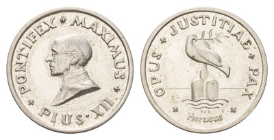 ФРГ медаль в честь вклада Пия XII в мир на земле ND (1950) Пий XII, Голубь мира влево, Ватикан, диаметр 23 мм, вес 4,8 гр серебро 4127-1724