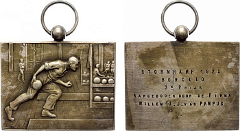 Нидерланды плакетка 1925 3-е место в боулинге. Игрок 56*46 мм серебро UNC 1072-6-21